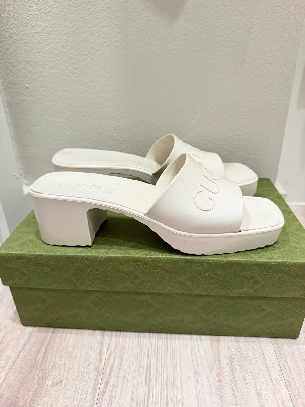 Gucci White Platform Slide Sandal Rubber Mules